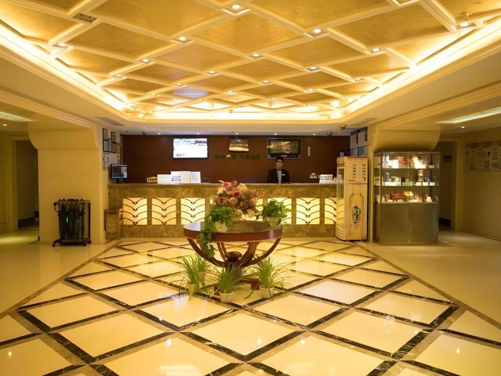 Greentree Inn Suzhou Railway Station North Square Haobainian Wedding Dress City Express Hotel Экстерьер фото